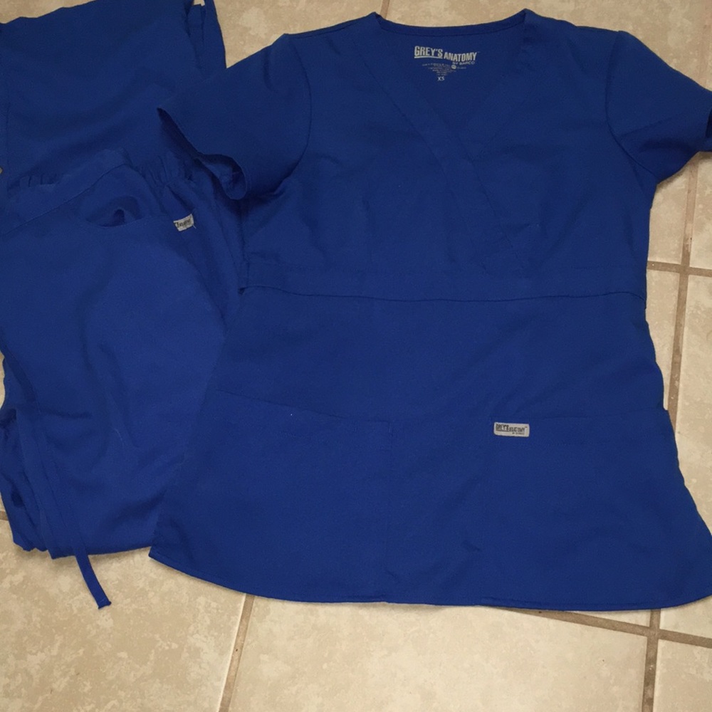 💙GREY’S ANATOMY SCRUB SET XS